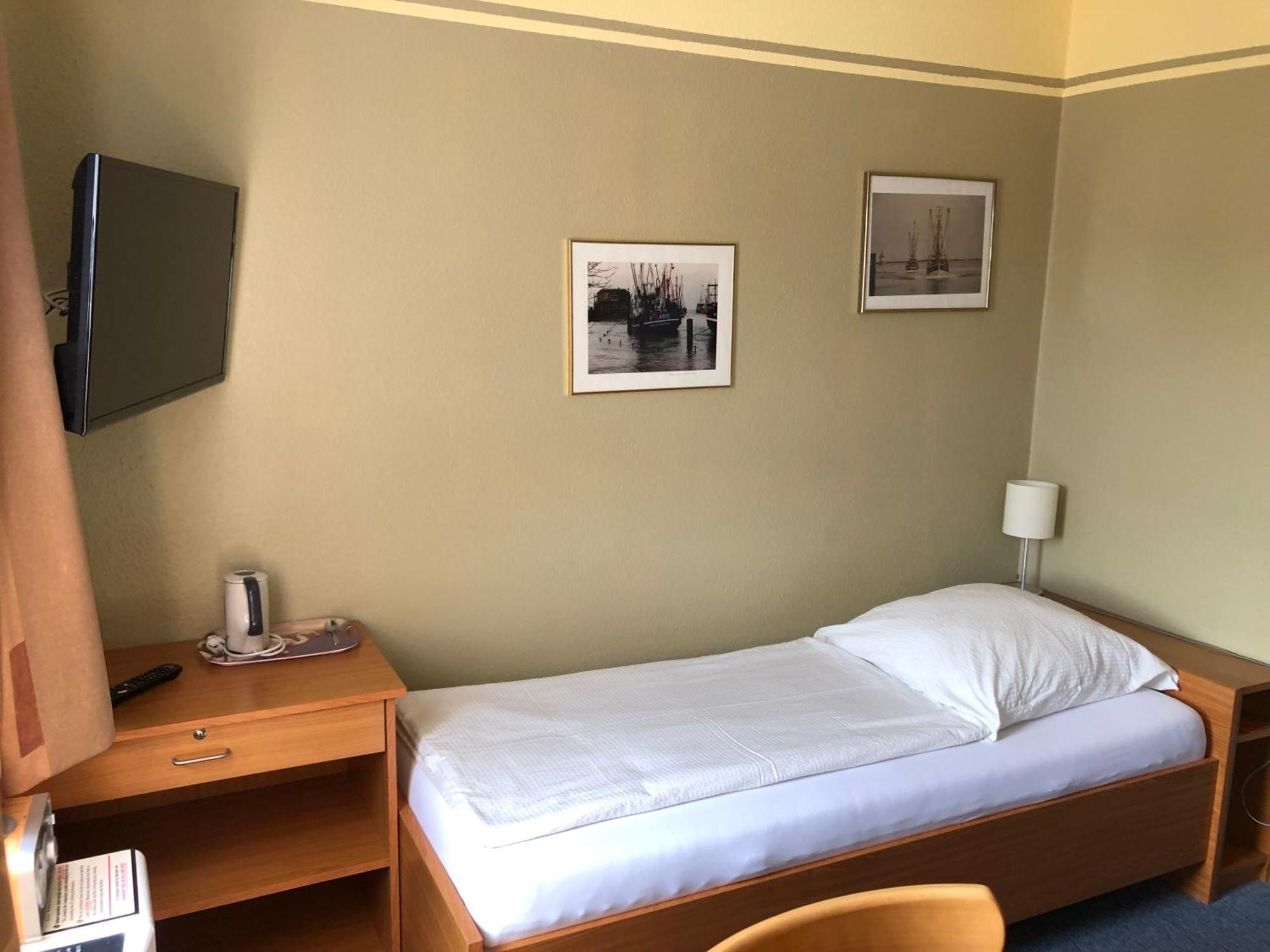 Garni Hotel-Pension Holum Neuharlingersiel Eksteriør billede
